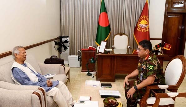 যমুনায় প্রধান উপদেষ্টার সঙ্গে সেনাপ্রধানের সাক্ষাৎ